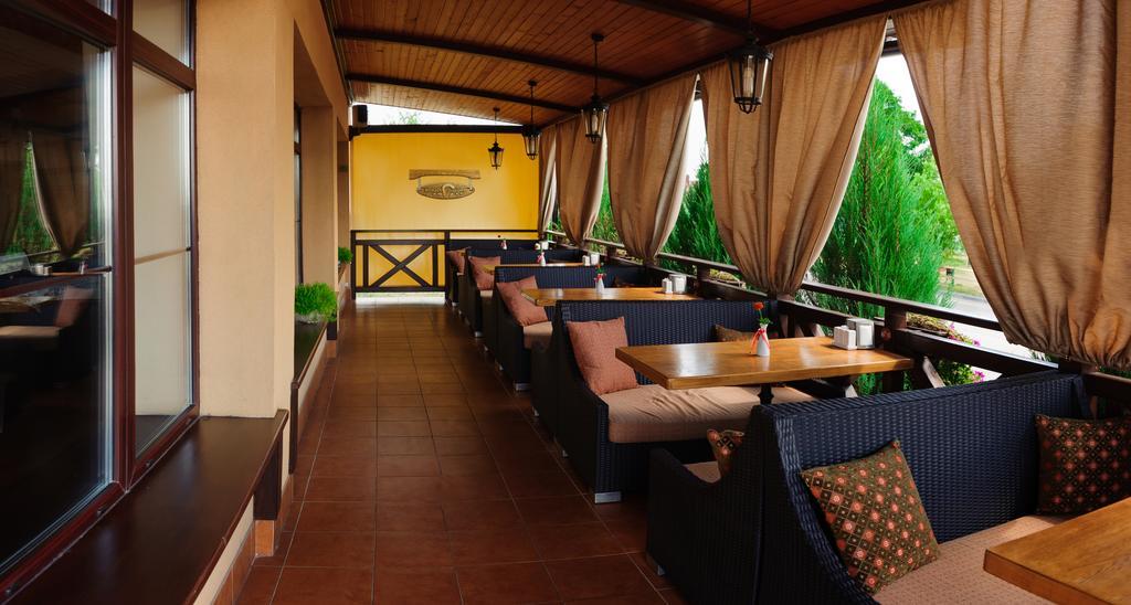 Hotel Zolota Pidkova Kozlin Buitenkant foto