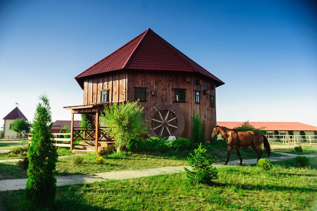 Hotel Zolota Pidkova Kozlin Buitenkant foto
