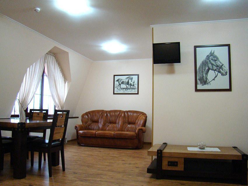 Hotel Zolota Pidkova Kozlin Buitenkant foto