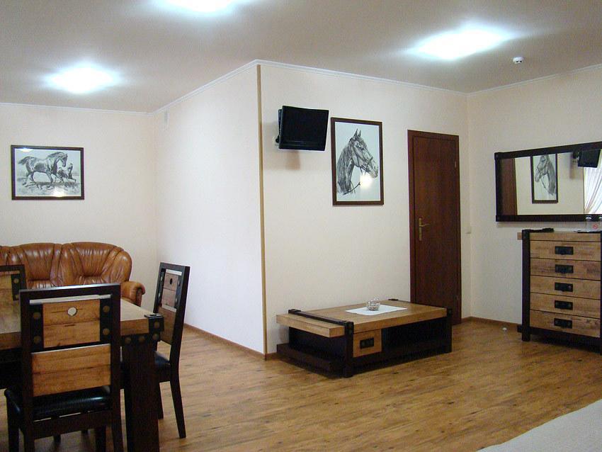 Hotel Zolota Pidkova Kozlin Buitenkant foto